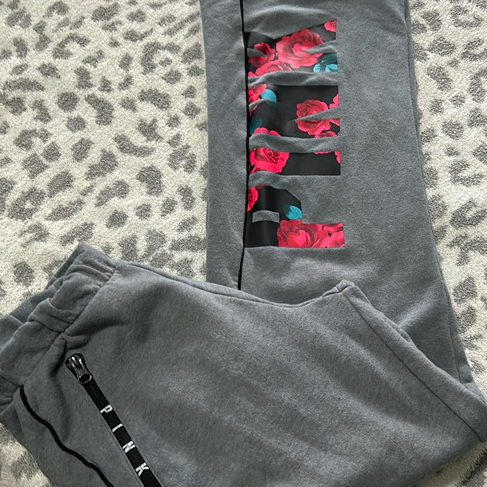 Victoria’s Secret Flair Gray Sweatpants Floral Logo